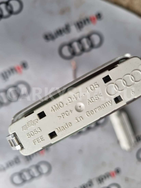 Подсветка салона Audi A3 8Y (2020—2026) Audi A3 оригинальный номер 4M0947105