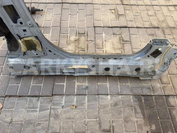 Порог со стойкой левый Chevrolet Cruze J300 Chevrolet Cruze оригинальный номер 95218139