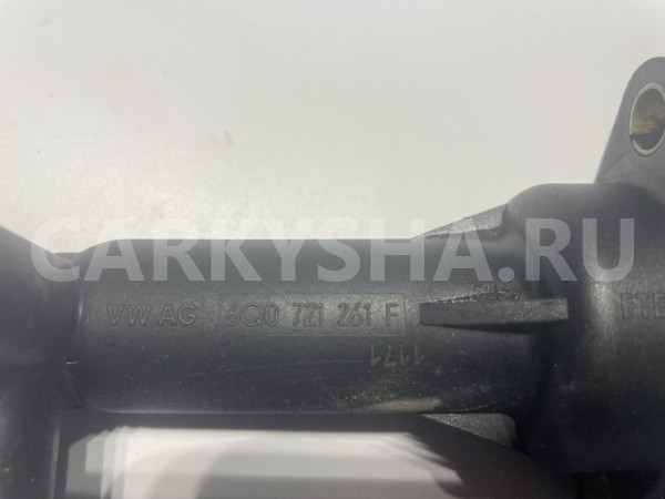 Цилиндр сцепления рабочий VAG 5Q0721261 Volkswagen Polo оригинальный номер 5Q0721261