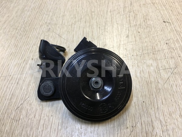 Звуковой сигнал (гудок) Toyota Camry VIII (XV70) оригинальный номер 86560-33060