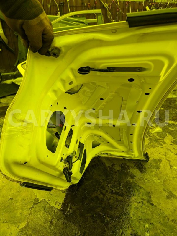 Крышка багажника Mitsubishi Lancer 