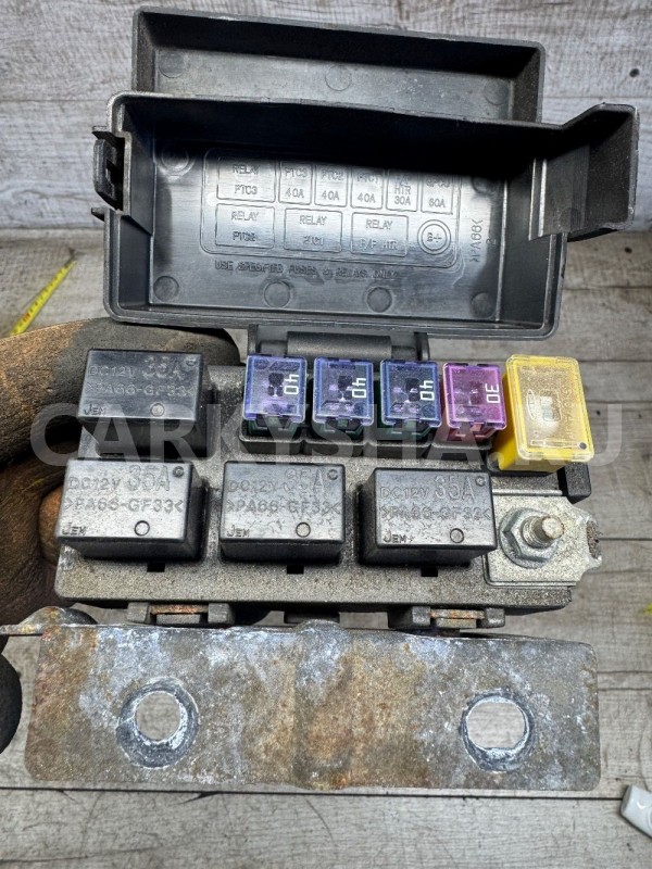 Блок реле Captiva (C100) Opel Antara оригинальный номер 63377047