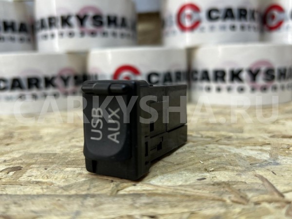 Разъем USB AUX Toyota Camry VII (XV50) оригинальный номер 86190-33040
