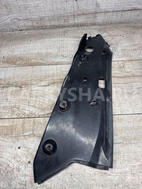 Накладка телевизора правая Suzuki Kizashi Suzuki Kizashi оригинальный номер 7242157l0