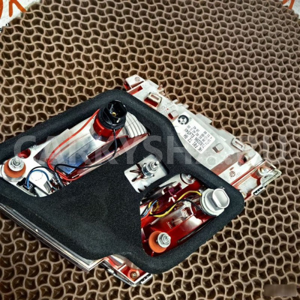 Фонарь в крышку BMW 7er оригинальный номер 63 21 7 182 206