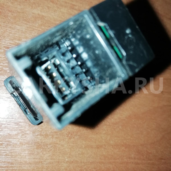 Адаптер магнитолы AUX Toyota Hilux VII рестайлинг (2011—2015) Toyota Hilux оригинальный номер 861900K010