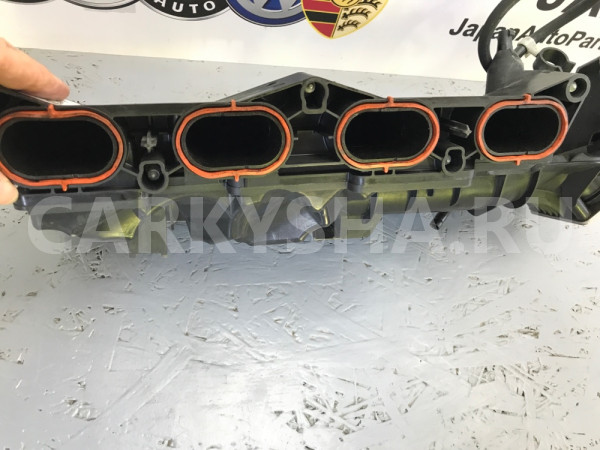 Впускной коллектор Mercedes-Benz B-180 2012 Mercedes-Benz B-klasse