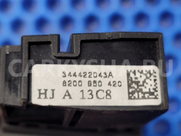 Переключатель подрулевой Renault Logan 2018 8200950420 L8A9 K4M Renault Logan 