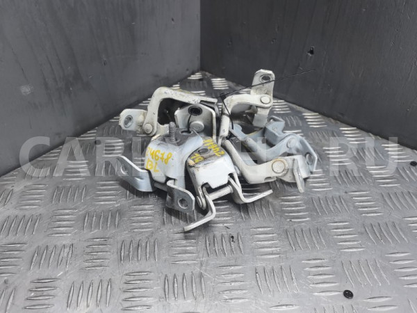 Петля двери Mazda Axela 