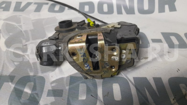 Замок двери передний левый Toyota Avensis T250 Toyota Avensis