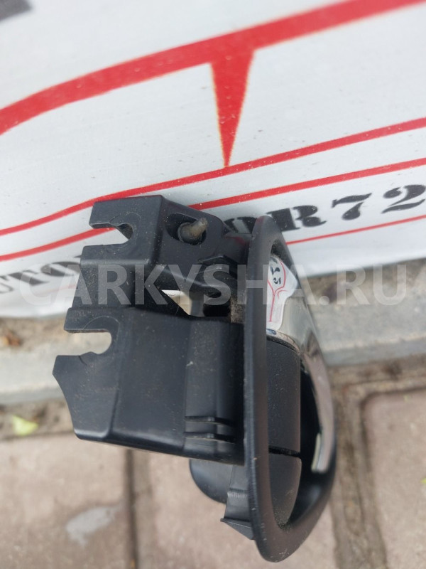 Ручка двери внутренняя правая Toyota Avensis T270 Toyota Avensis оригинальный номер 6920505051