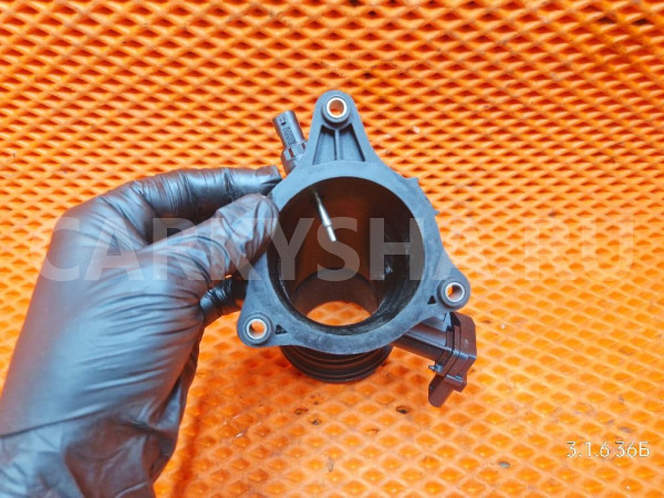 Патрубок интеркулера BMW G30 B48B20 2.0 BMW 7er оригинальный номер 8601683