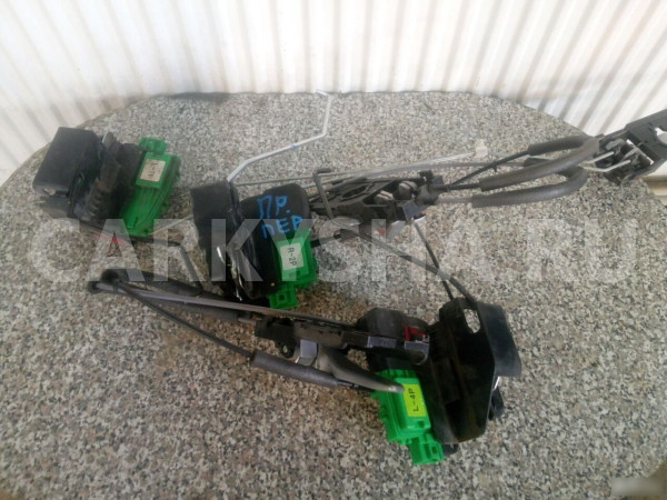 Замок двери Hyundai Solaris Хендай Солярис Hyundai Solaris оригинальный номер 814101R020