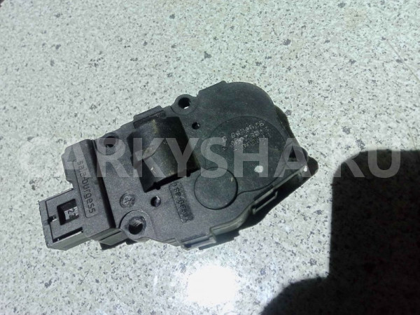 Моторчик заслонки отопителя Mercedes-Benz M-класс W164 рестайлинг (2008—2011) Mercedes-Benz M-klasse оригинальный номер A1648202042