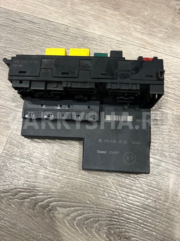 Блок предохранителей Mercedes-Benz E W210 Mercedes-Benz E-klasse 