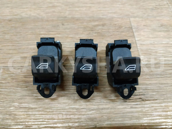 Кнопка стеклоподъемника Land Rover Freelander оригинальный номер LR003856