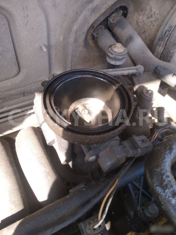 Дроссельная заслонка Renault Logan I (2004—2009) Renault 20 