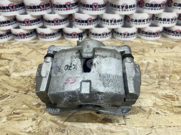 Суппорт передний правый Toyota Camry VIII (XV70) Рестайлинг – седан оригинальный номер 47730-33381