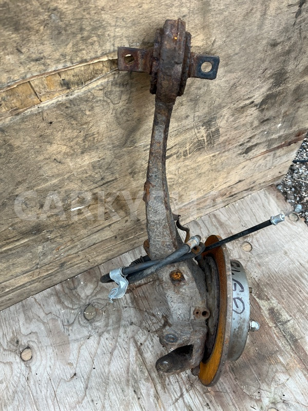 Кулак Peugeot 4007 2007-2012, задний правый Peugeot 4007 