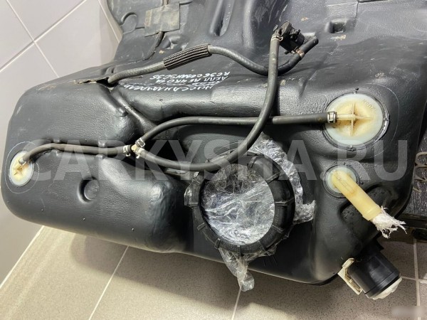 Бензобак Nissan Laurel 2000 г Nissan Laurel оригинальный номер 1720515U00