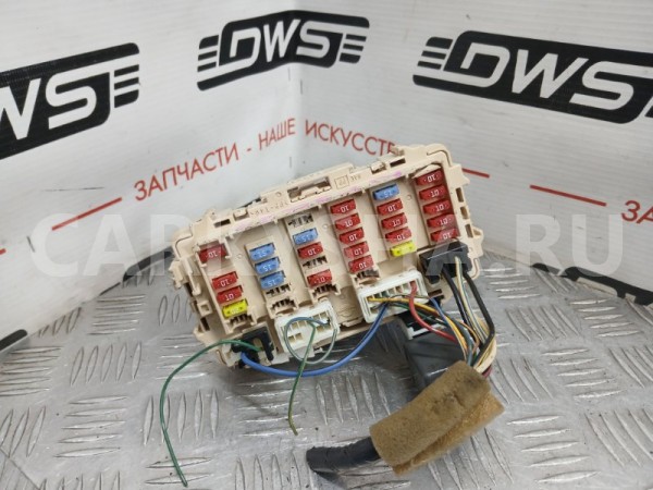 Блок реле и предохранителей Nissan X-Trail 