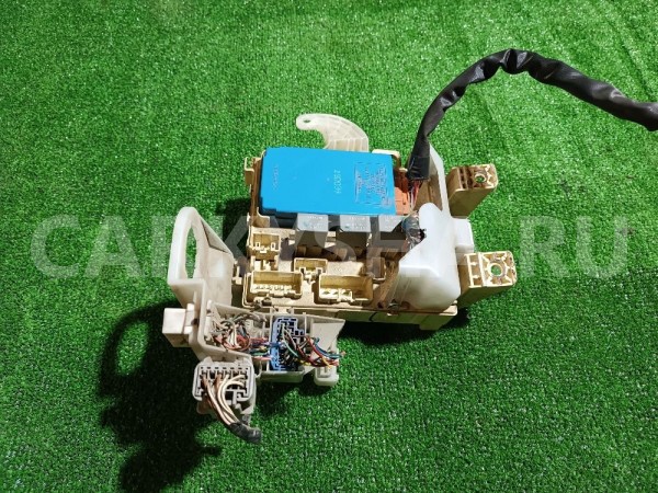 Блок предохранителей салонный Toyota Windom 