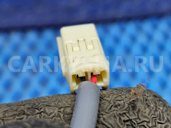 Кнопка открытия багажника Toyota Avensis T250 Toyota Avensis оригинальный номер 8484020030