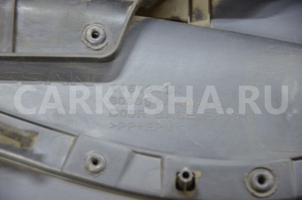 Обшивка двери передней правой Nissan Almera 
