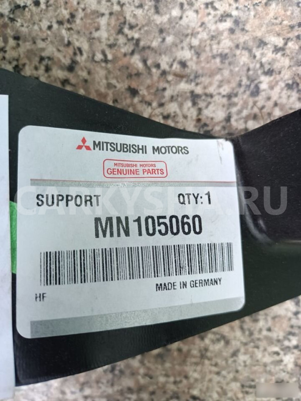 Кронштейн крепления фары правый Митцубиси Кольт Co Mitsubishi Colt оригинальный номер MN105060