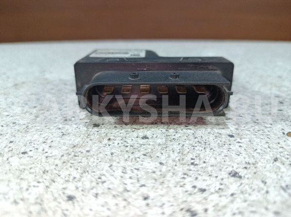 Блок управления топливным насосом Audi Q7 4M (2015—2020) Audi Q7 оригинальный номер 4m0906093e