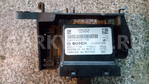 Блок предохранителей Опель Астра Джей Astra J Opel Astra оригинальный номер 13302301