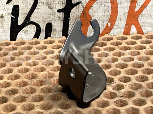 Кронштейн датчика ABS BMW X1 оригинальный номер 34 52 6 789 286, 34 52 6 789 286, 34526789286, 6789286