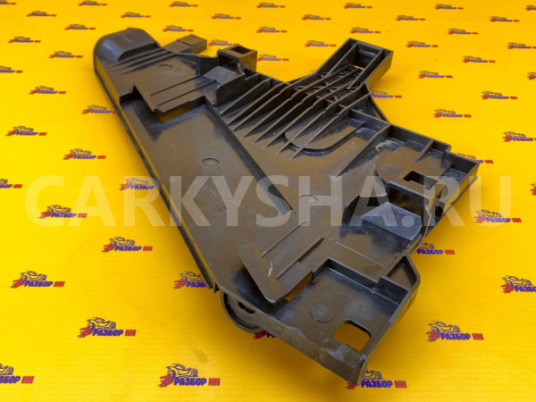 Кронштейн крепления фары Land Rover Freelander II рестайлинг (2010—2012) Land Rover Freelander оригинальный номер LR001541