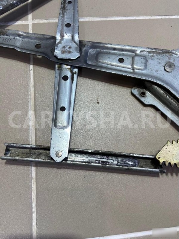 Стеклоподъемник передний левый Nissan Laurel 1997 Nissan Laurel 