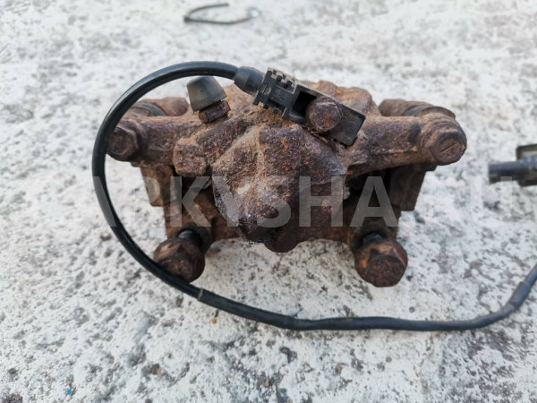 Суппорт задний правый Mercedes Viano W639 Mercedes-Benz Vito оригинальный номер A6394200983