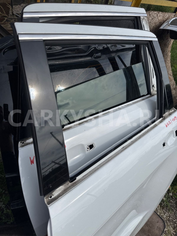 Дверь задняя левая Jeep Grand Cherokee WK2 рест Jeep Cherokee оригинальный номер 68258507AC