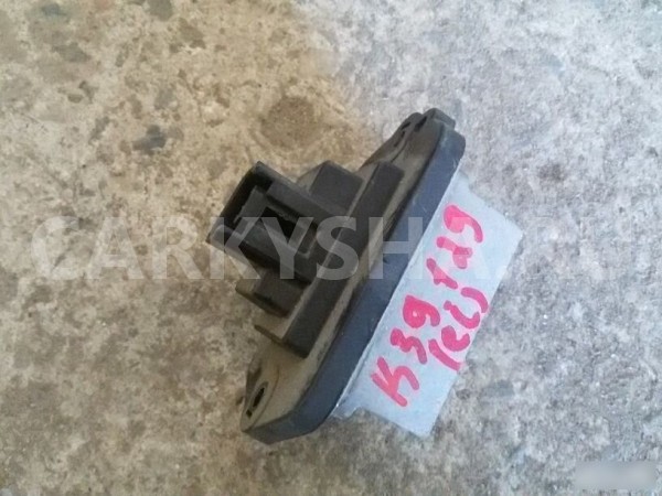 Резистор отопителя Mazda 6 GG рестайлинг 2005—2008 Mazda 2 оригинальный номер GJ6E-61-B15