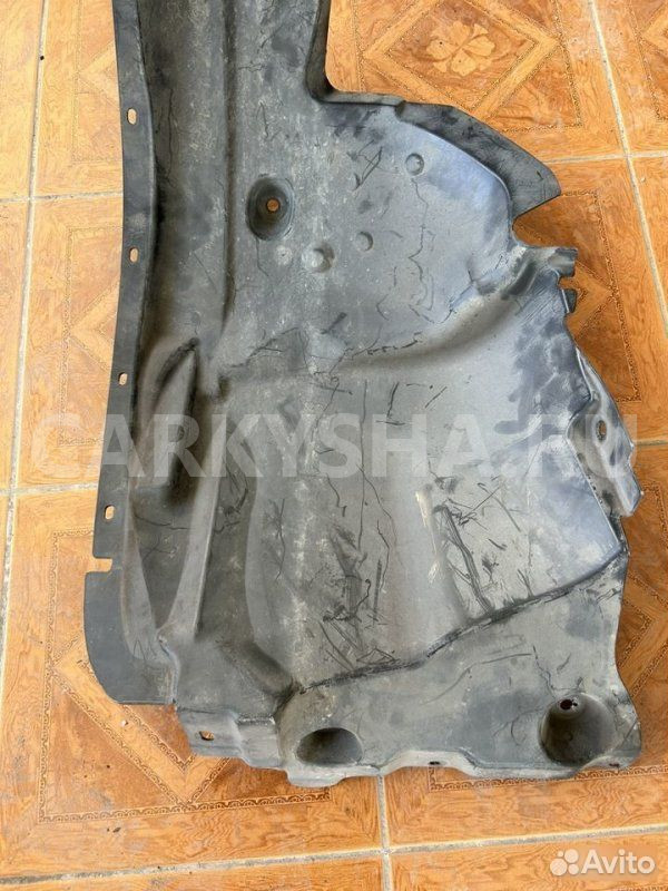 Подкрылок передний правый BMW X1 E84 N46B20 2010 BMW X1 оригинальный номер 51 71 2 990 090