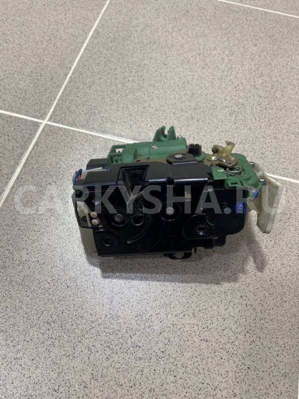 Замок двери передний правый Volkswagen Passat 2001 Volkswagen Passat оригинальный номер 3B4839350