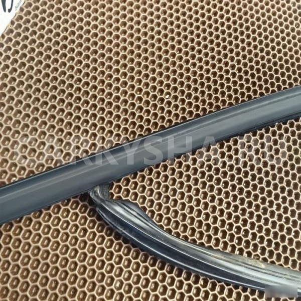 Направляющая стекла BMW X1 