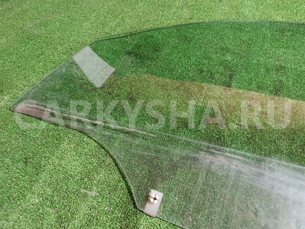 Стекло двери передней левой Ssang Yong Rexton 