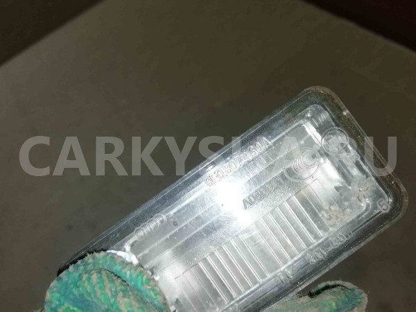 Фонарь подсветки номера Audi Q7 4L (2005—2009) Audi 200 оригинальный номер 8e0807430a