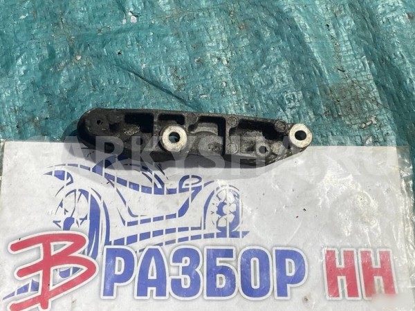 кронштейн компрессора кондиционера Jaguar XF X250 Jaguar XF оригинальный номер C2C40394