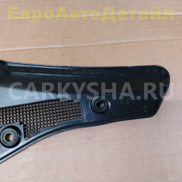 Крышка жабо левая и правая Range Rover L460 / L461 Land Rover Range Rover оригинальный номер LR174701