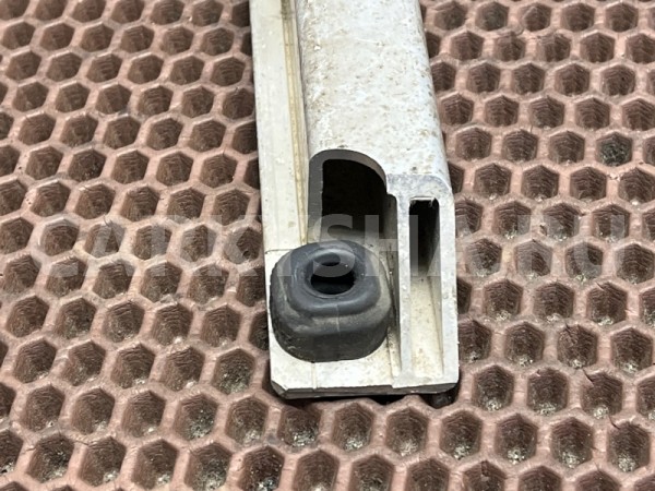 Кронштейн радиатора BMW 7er 