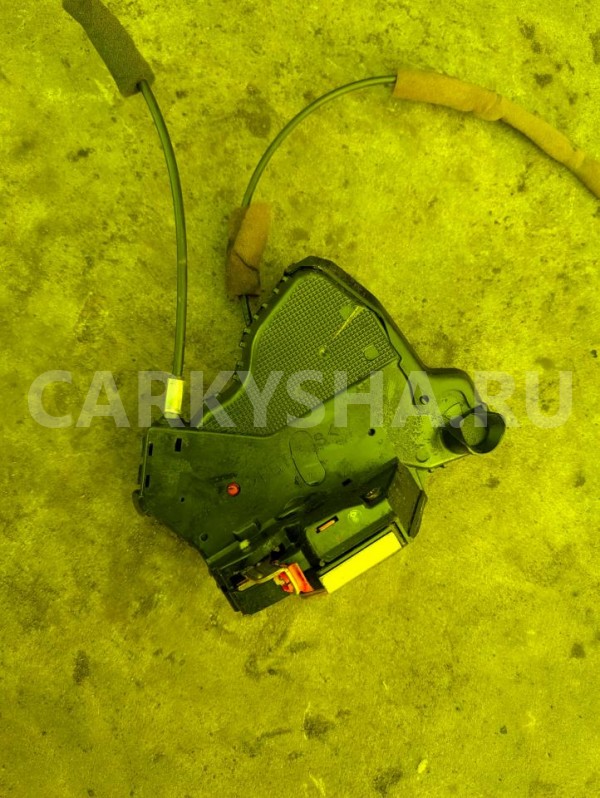 Замок двери Toyota Windom 