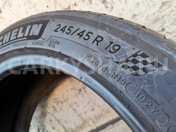 Michelin Pilot Sport 4 245/45R19 102Y   