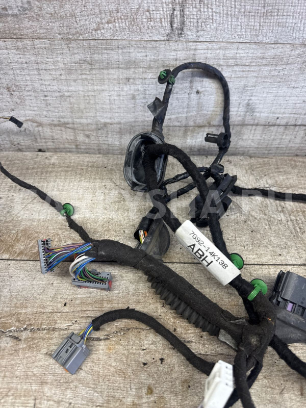 Проводка двери передняя правая Freelander 2 Land Rover Freelander оригинальный номер 7g9214k138abh