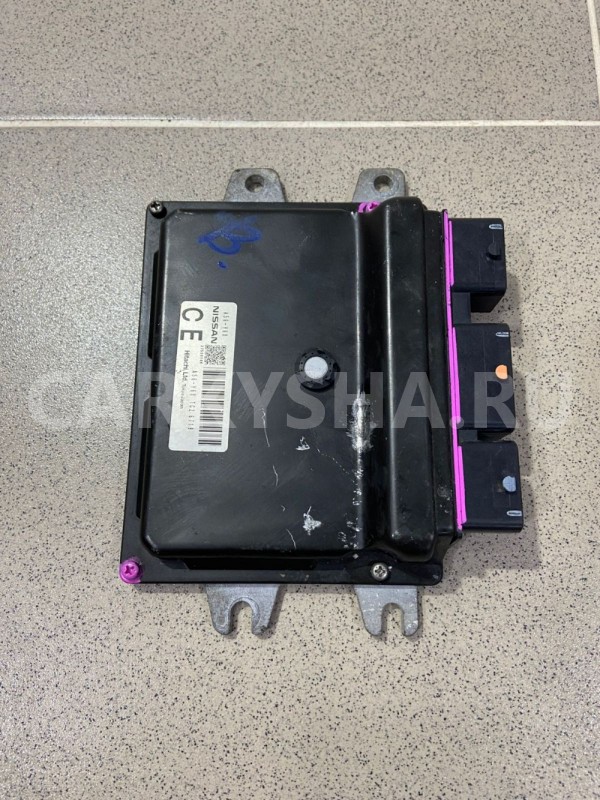 Блок управления двс(эбу) NISSAN CUBE YZ11 HR15DE Nissan Cube оригинальный номер A56Y68