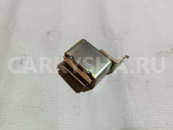 Реле бензонасоса Mitsubishi Diamante оригинальный номер E8T06877